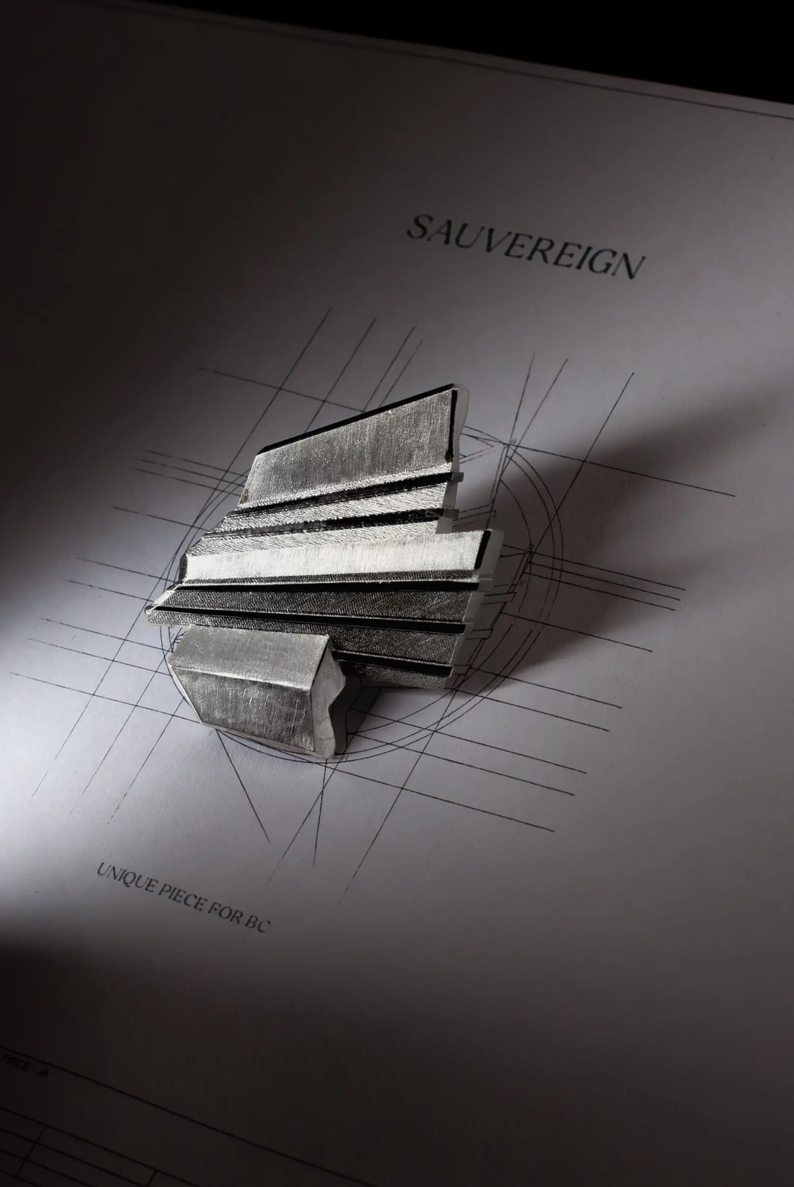 sauvereign brooch