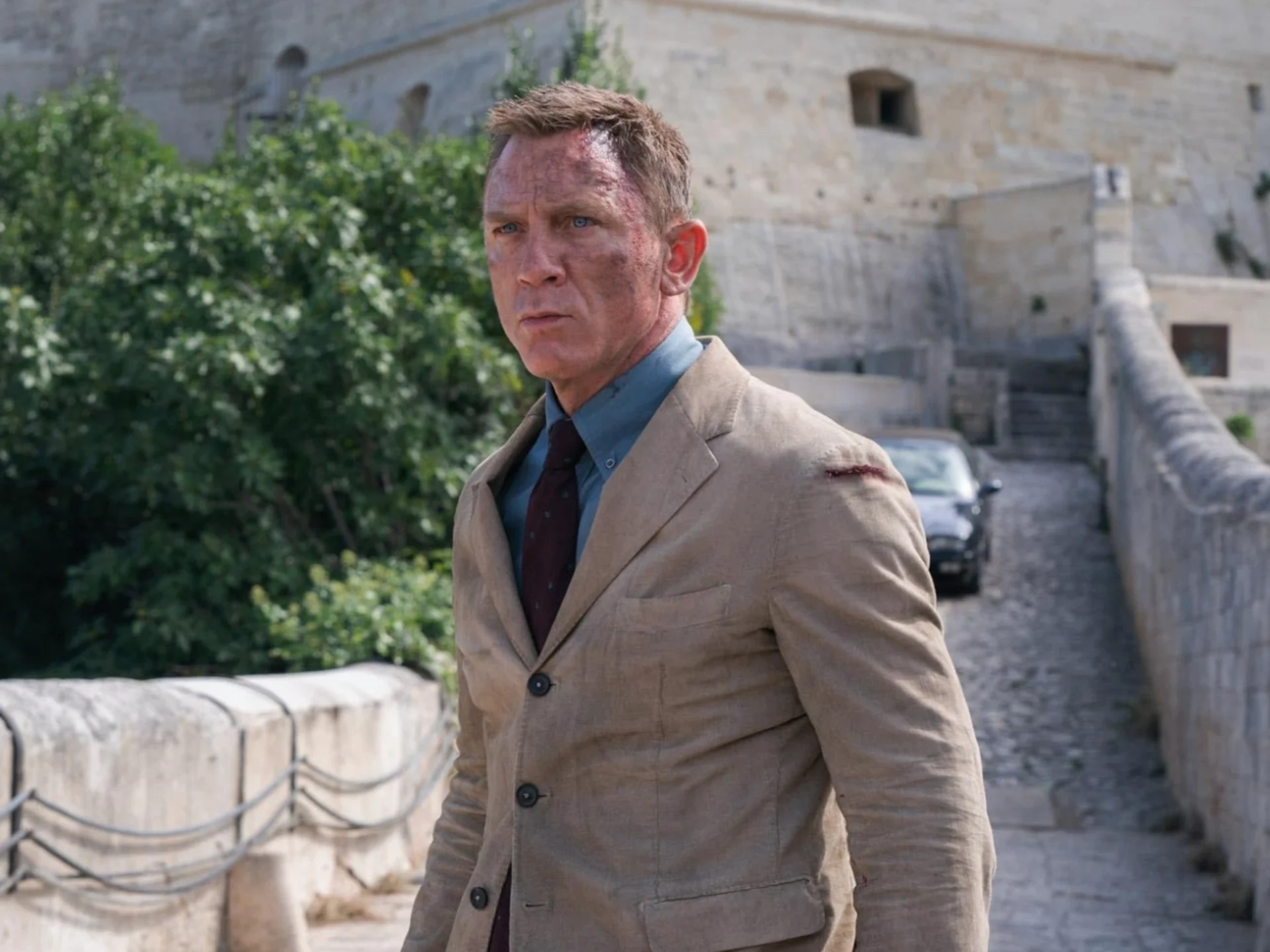 JAMES BOND