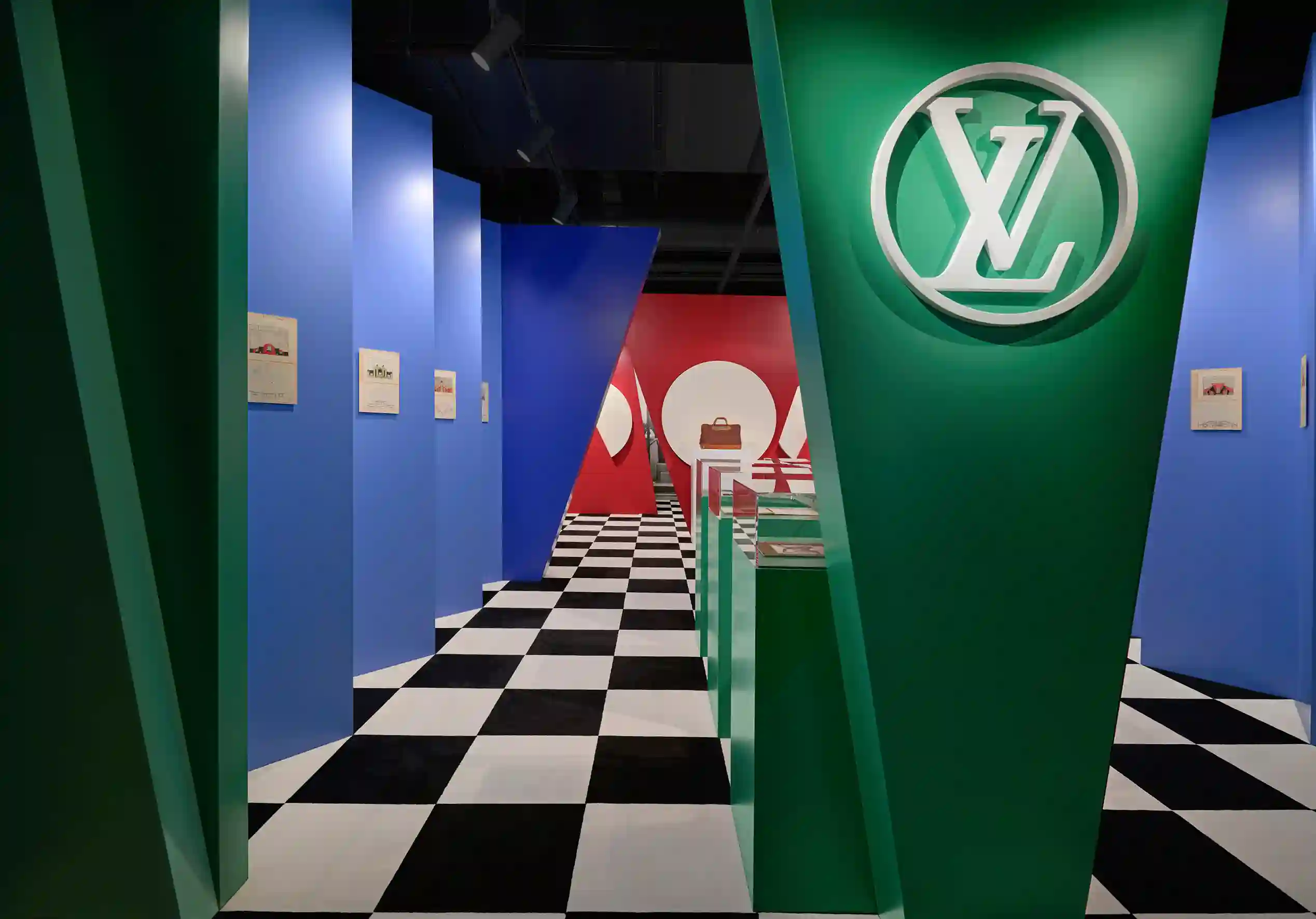 LOUIS VUITTON ART DECO