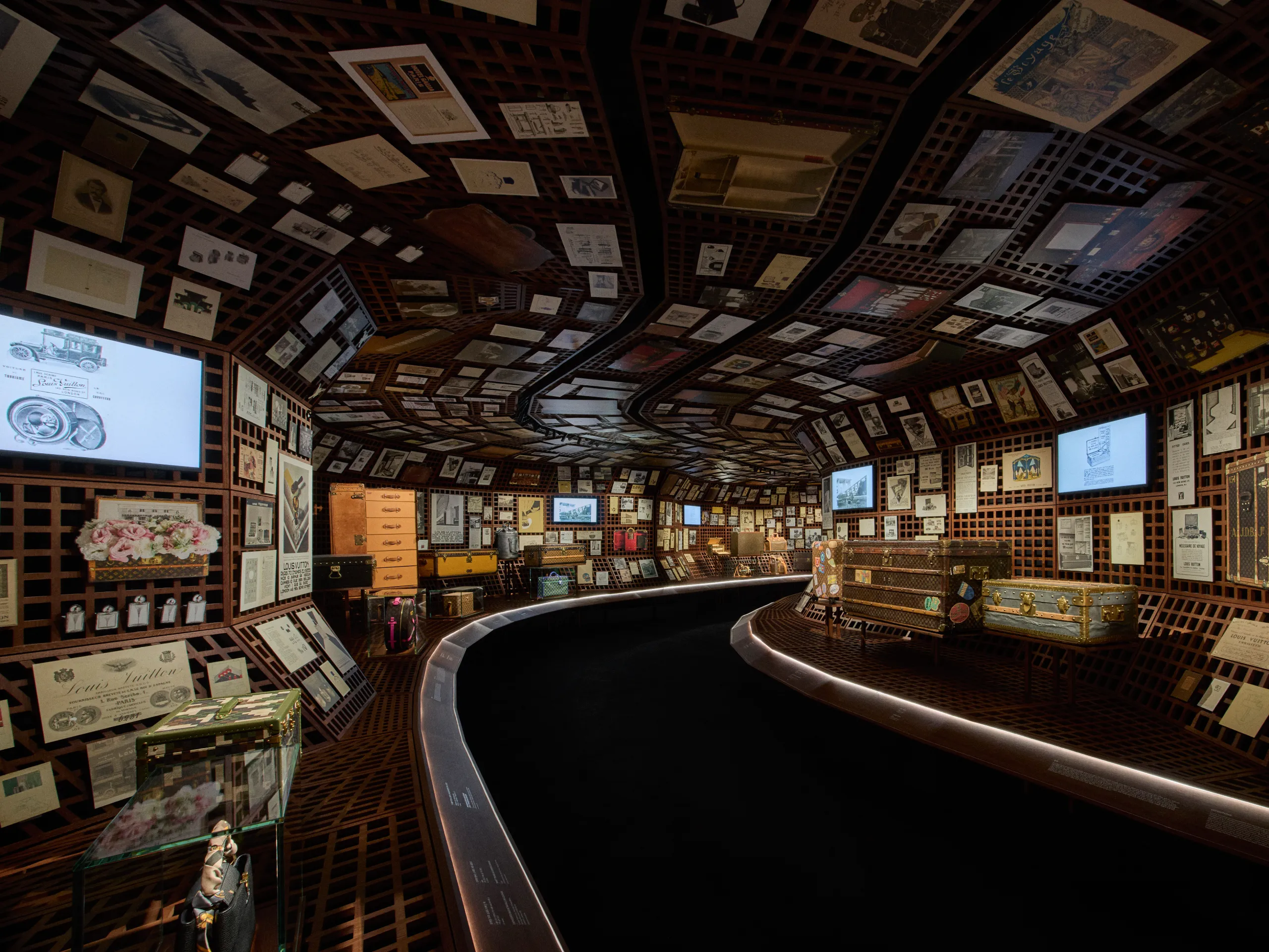 LOUIS VUITTON JOURNEYS SEOUL